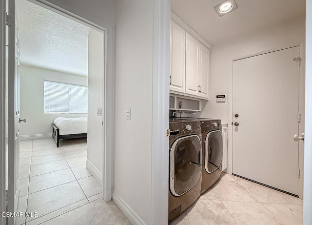 2848 Bayham Cir, Thousand Oaks CA: https://media.crmls.org/mediaz/36eaa13c-81ce-46dd-8938-271480eb6505.jpg
