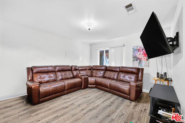 1503 E Gage Avenue, Los Angeles CA: https://media.crmls.org/mediaz/36eb2693-d2f1-4951-8770-f70a5e6991ac.jpg