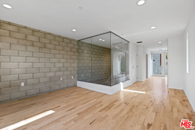  Commercial for Sale in Los Angeles, California