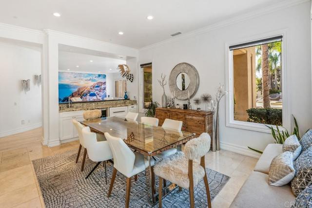 7345 Vista Rancho Ct, Rancho Santa Fe CA: https://media.crmls.org/mediaz/36ec8d39-8acd-4de0-bc87-e866a5a66499.jpg
