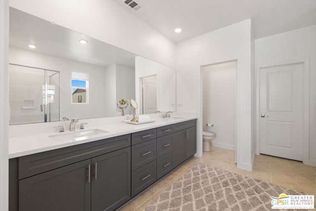 41171 Emory Lane, Palm Desert CA: https://media.crmls.org/mediaz/36ed832c-dc3e-475e-a5ba-0bc9168c80e4.jpg