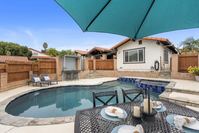 1918 Odell Cir, Vista CA: https://media.crmls.org/mediaz/36ee01dd-5332-495e-a5c0-32834661caa5.jpg
