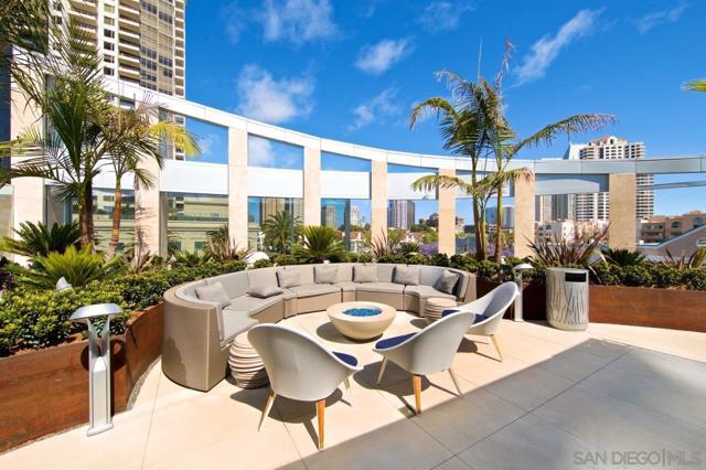 888 W E Street, San Diego CA: https://media.crmls.org/mediaz/36ee3736-ae44-4e84-adbd-28312c19da5e.jpg
