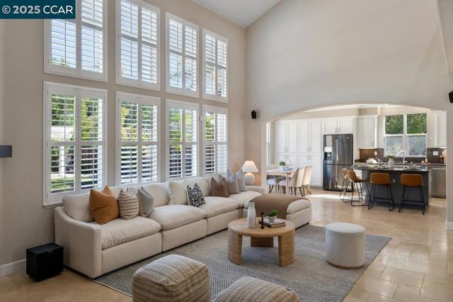 9662 Velvet Leaf Cir, San Ramon CA: https://media.crmls.org/mediaz/36eee7cc-b95c-4b9e-8843-0a4887b63a8d.jpg