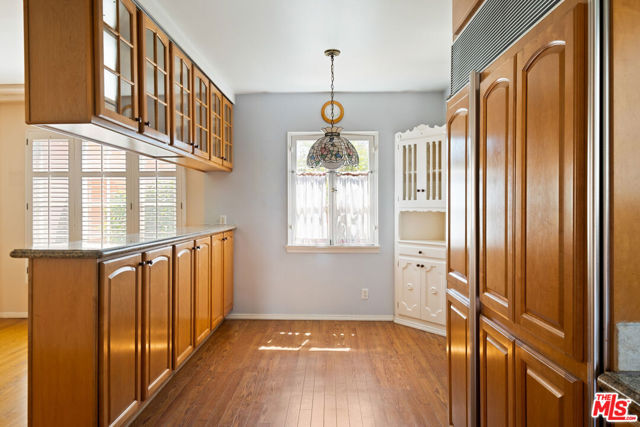 1541 Cardiff Avenue, Los Angeles CA: https://media.crmls.org/mediaz/36ef3fe0-233b-41d2-9793-690bb7a40d76.jpg
