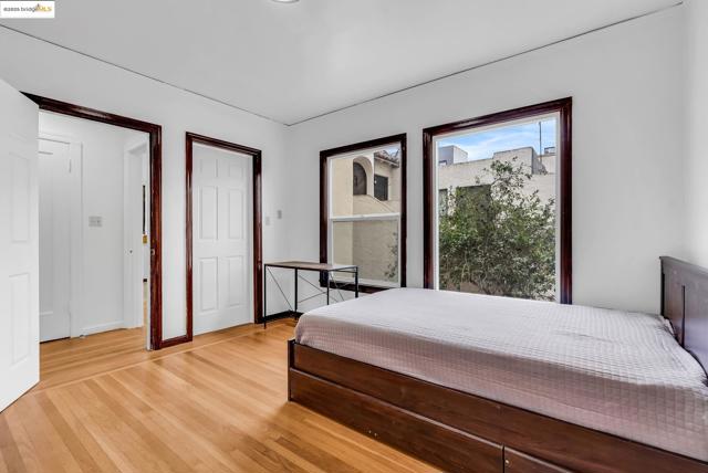 2340 Virginia St, Berkeley CA: https://media.crmls.org/mediaz/36ef460f-a158-4f40-ace0-c785e722c8ef.jpg