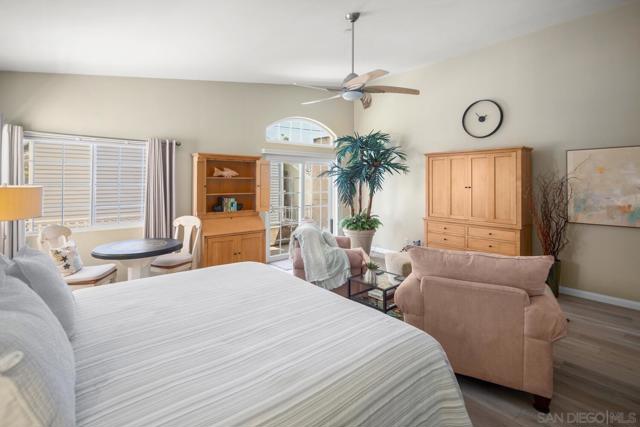 737 G Avenue, Coronado CA: https://media.crmls.org/mediaz/36f00db6-29b8-4597-9a54-b546ec48b20b.jpg