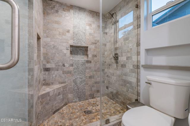 2760 Royal Avenue, Simi Valley CA: https://media.crmls.org/mediaz/36f1b806-5dd4-4ae4-8ebe-6d796e39dced.jpg