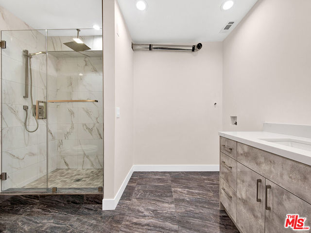 1325 Valley View Road, 201 photo 21