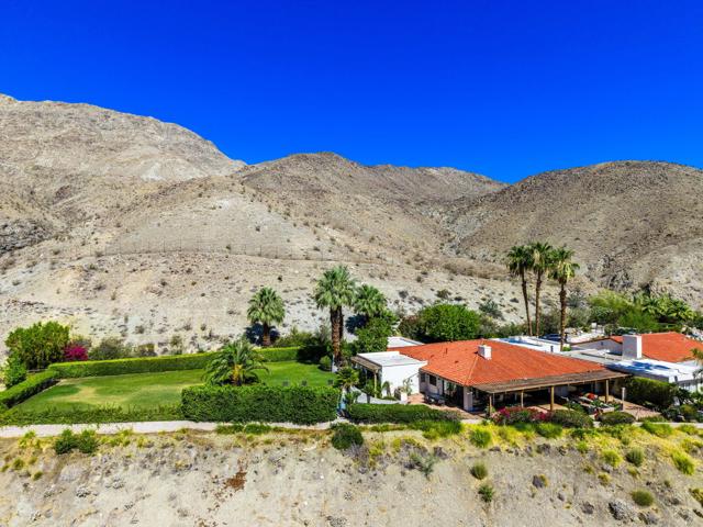 40480 Via Entrada, Rancho Mirage CA: https://media.crmls.org/mediaz/36f29ce1-8ae6-490a-8cc9-0e9105955e02.jpg