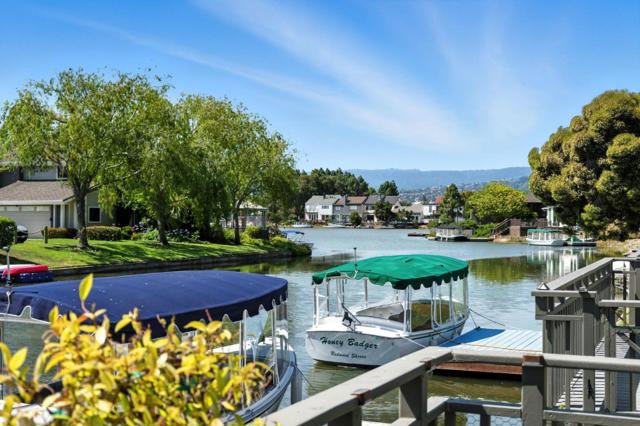 588 Marlin Court, Redwood City CA: https://media.crmls.org/mediaz/36f316fd-0253-4c21-be06-cc54a85668ff.jpg