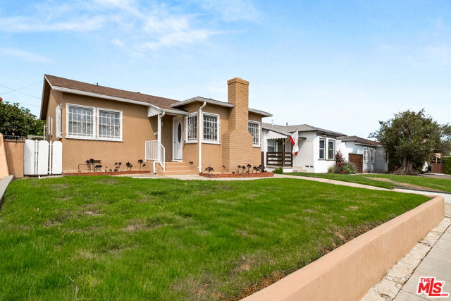 3961 W 64th Street, Los Angeles CA: https://media.crmls.org/mediaz/36f37403-5dc3-498c-a66e-ff3a86b1ca5e.jpg