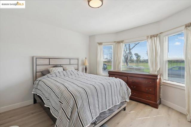 2717 Mabel St, Berkeley CA: https://media.crmls.org/mediaz/36f45946-d22b-4ef0-943a-cbbd986b12cf.jpg