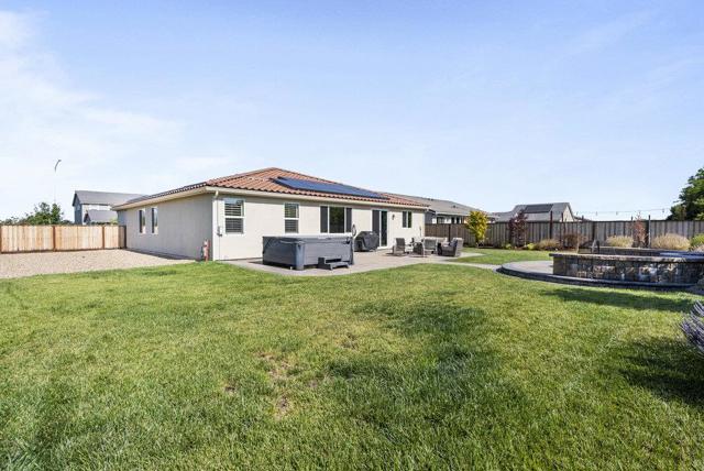 2721 Grayson Street, Hollister CA: https://media.crmls.org/mediaz/36f58810-b590-433c-a4ab-1955ecca8039.jpg