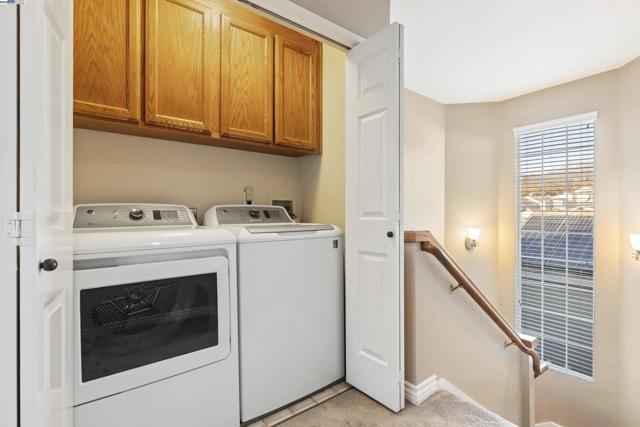 5409 Cameo Ct, Pleasanton CA: https://media.crmls.org/mediaz/36f5d586-8894-492a-8d6e-c1e3f86e518a.jpg
