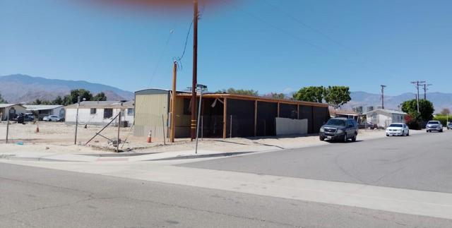 40 265 Galindo S Court, Indio CA: https://media.crmls.org/mediaz/36f5e860-3ef2-410c-bc58-edf401540e2e.jpg