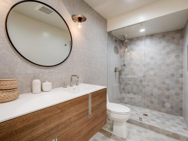685 High Street, Palo Alto CA: https://media.crmls.org/mediaz/36f5eaeb-3c91-42d4-aca5-6f2e25b4c69e.jpg