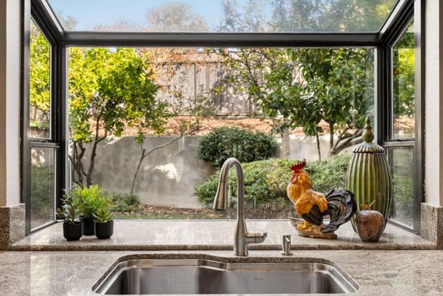 229 Marvilla Circle, Pacifica CA: https://media.crmls.org/mediaz/36f61961-8cbb-4a5f-83a5-374da4cc42d9.jpg