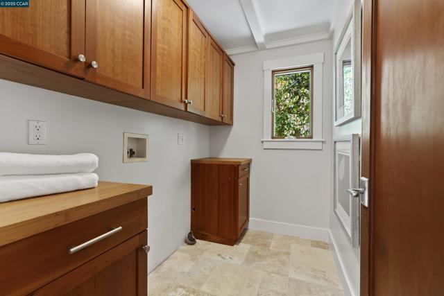 1754 Reliez Valley Rd, Lafayette CA: https://media.crmls.org/mediaz/36f63fcf-9357-49c6-a398-7ca470ed6284.jpg