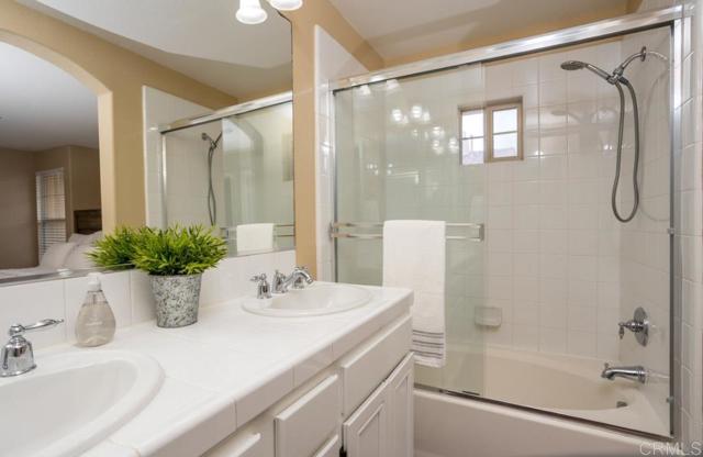 Detail Gallery Image 11 of 26 For 2203 Huntington Point Dr #4,  Chula Vista,  CA 91914 - 3 Beds | 2/1 Baths