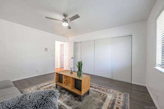 1761 Winterwarm Dr, Fallbrook CA: https://media.crmls.org/mediaz/36f6d80f-c211-46e3-b097-72c52b3b6273.jpg