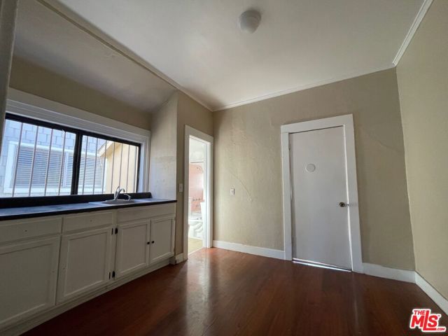 1185 N Normandie Avenue, Los Angeles CA: https://media.crmls.org/mediaz/36f6f75e-9dbb-4972-bbb1-55806b0e8654.jpg