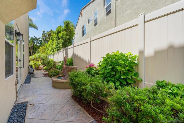616 Marlin Ln, Carlsbad CA: https://media.crmls.org/mediaz/36f72241-5fab-4f04-ac80-ad7e3f87ccf1.jpg