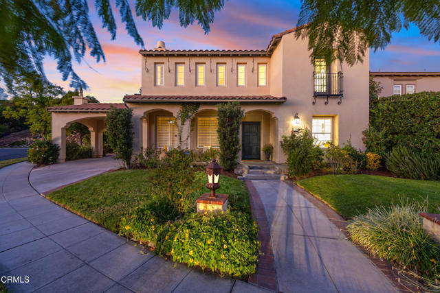 827 W Heritage Oak Court, Altadena CA: https://media.crmls.org/mediaz/36f7eb75-8488-41cd-afef-371d56508247.jpg