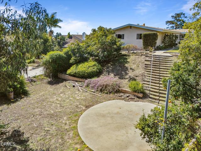 262 Crestwood Avenue, Ventura CA: https://media.crmls.org/mediaz/36f84750-b5e2-43cf-94a3-eb652be85cac.jpg