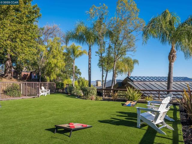 21 Deer Oaks Ct, Pleasanton CA: https://media.crmls.org/mediaz/36f92639-a65c-4bbf-930f-e11703844244.jpg