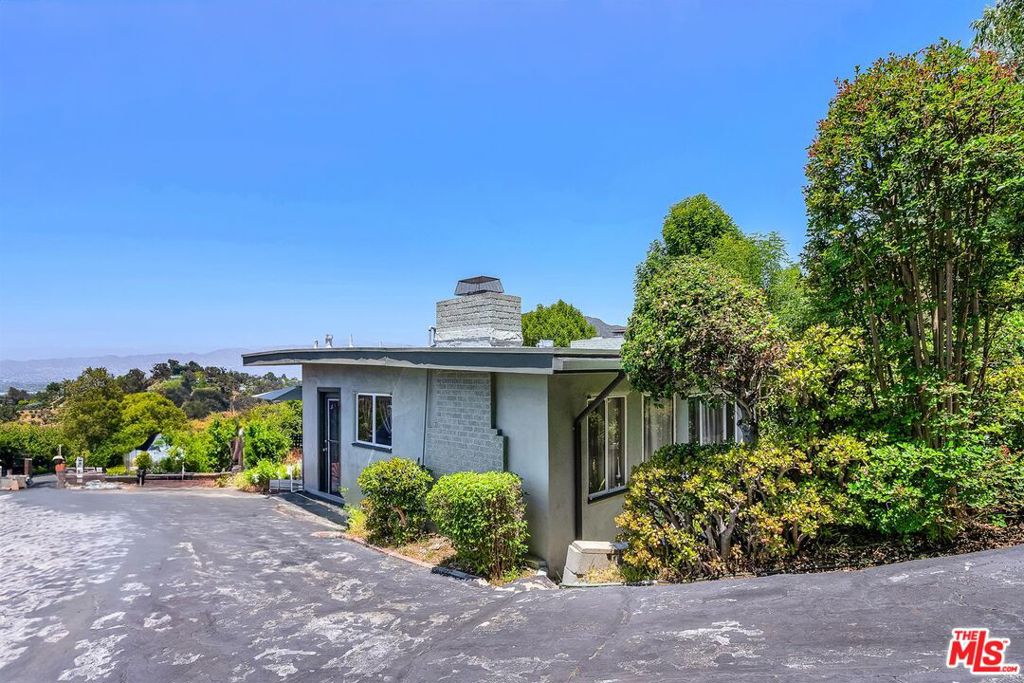7191 Woodrow Wilson Drive