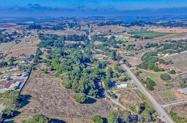 15108 Castroville Boulevard, Castroville CA: https://media.crmls.org/mediaz/36f9aa74-05ad-465a-9446-1af3d5e36743.jpg
