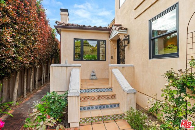 305 E Islay Street, Santa Barbara CA: https://media.crmls.org/mediaz/36f9c0fe-053f-4b99-85c9-23755d0841ae.jpg