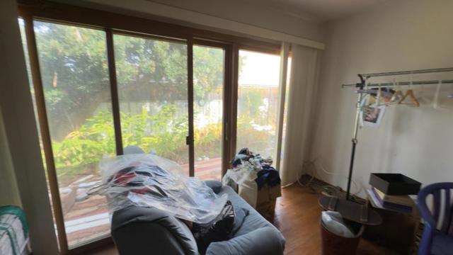909 Elizabeth Way, Sunnyvale CA: https://media.crmls.org/mediaz/36f9efa5-01d0-4ab7-9877-298fe12d0913.jpg