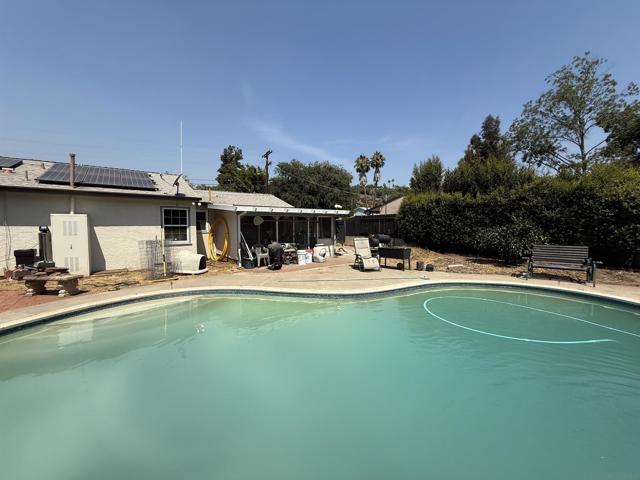 4039 Citradora Dr, Spring Valley CA: https://media.crmls.org/mediaz/36fa4cdb-2998-4da3-8b2c-50a91b84b16a.jpg