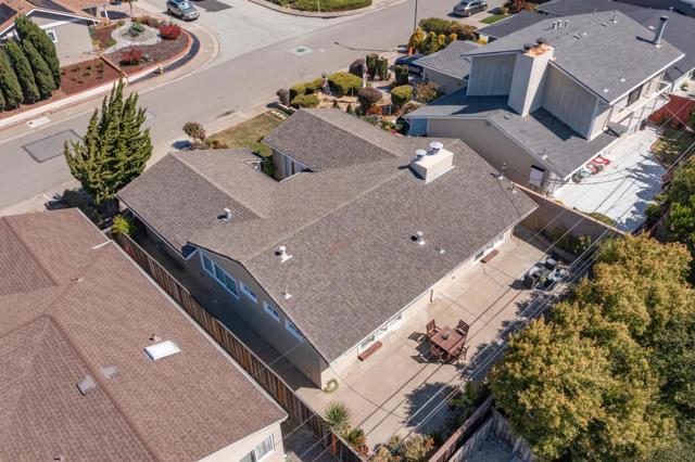 855 Mosswood Lane, Millbrae CA: https://media.crmls.org/mediaz/36fbb044-9216-4ca9-a5fe-ccb01144b095.jpg