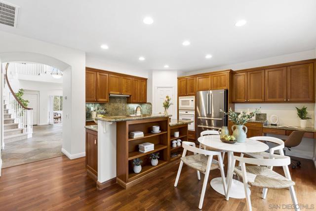 MLS #250041385SD image #32