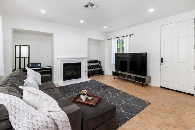 357 Borden Rd, San Marcos CA: https://media.crmls.org/mediaz/36fc1046-b109-4eda-91d5-b914ec7e1202.jpg