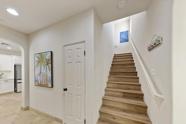436 Via De La Paz, Palm Desert CA: https://media.crmls.org/mediaz/36fc96c7-0dd6-4986-8442-580408230749.jpg