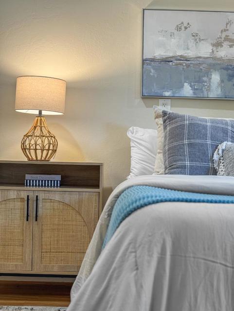 1713 W Campbell Avenue, Campbell CA: https://media.crmls.org/mediaz/36fce897-856e-4aa0-a32b-78b21fc73e70.jpg