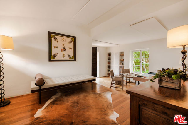 405 Toro Canyon Road, Carpinteria CA: https://media.crmls.org/mediaz/36fdae1a-0b7e-4b26-8da7-144ccb6a4cef.jpg