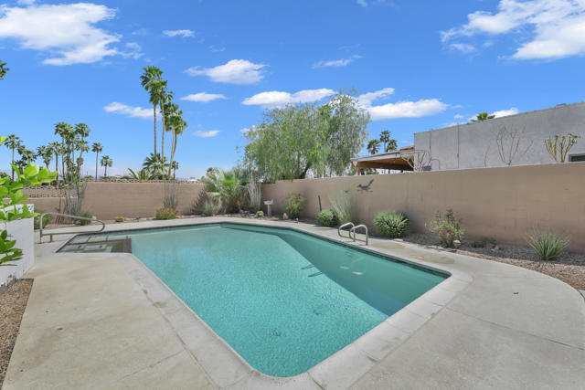 71370 Gardess Road, Rancho Mirage CA: https://media.crmls.org/mediaz/36fdd11e-f4ec-402a-8f22-a0b313c2310a.jpg