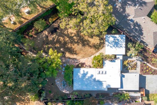 876 Southampton Drive, Palo Alto CA: https://media.crmls.org/mediaz/36fea7d0-ae0f-433c-910d-c66eee989f93.jpg