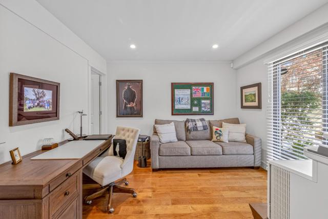 9524 Bay Court, Carmel CA: https://media.crmls.org/mediaz/36ff1122-51da-4cdf-b64a-2928a5c83012.jpg