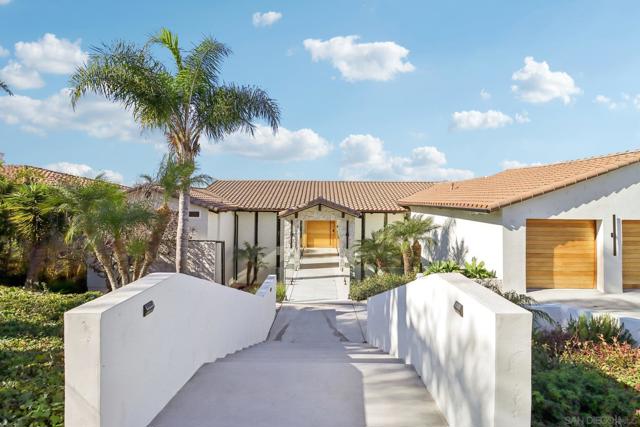 7117 Obelisco Cir, Carlsbad CA: https://media.crmls.org/mediaz/36ff1d0b-6410-4d66-a108-08a3d3d4b047.jpg