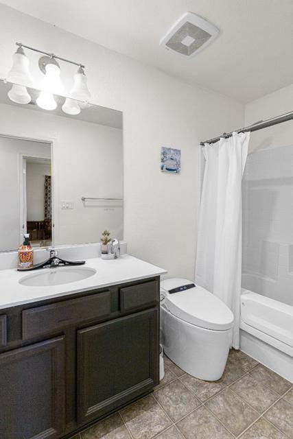 733 Marcelina Court, Merced CA: https://media.crmls.org/mediaz/36ffcbb6-99dd-4859-bd15-bd1334a14ea3.jpg