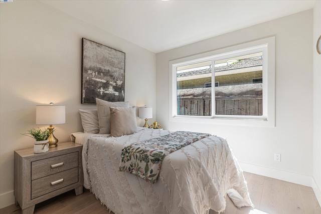 Image 31 of 49 For 344 Silvertip Ct