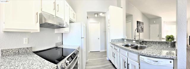 6 Lancaster Cir, Bay Point CA: https://media.crmls.org/mediaz/3700d416-baf6-4ade-814d-7c3ba5b7c70f.jpg