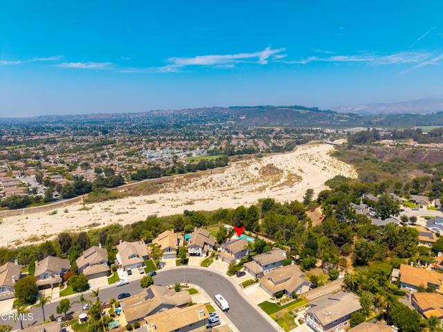 1365 La Culebra Circle, Camarillo CA: https://media.crmls.org/mediaz/3700ec90-cbb2-4022-a6f3-b9c369f33665.jpg