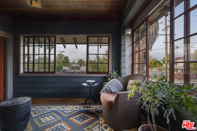2102 W 24th Street, Los Angeles CA: https://media.crmls.org/mediaz/3700f11f-9849-499f-9f08-2c1be61948e2.jpg